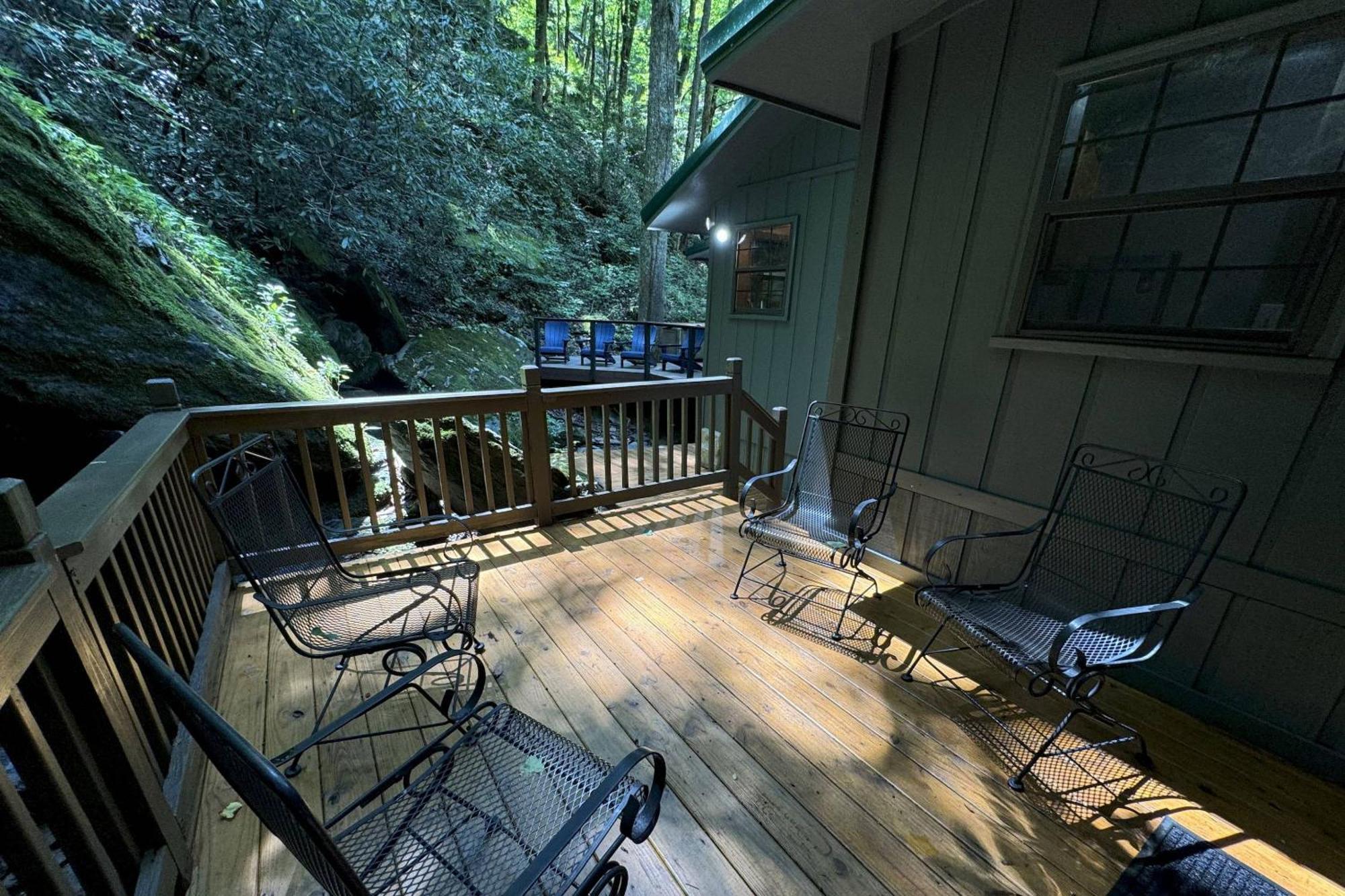 Waterfall Cabin McCookville 外观 照片