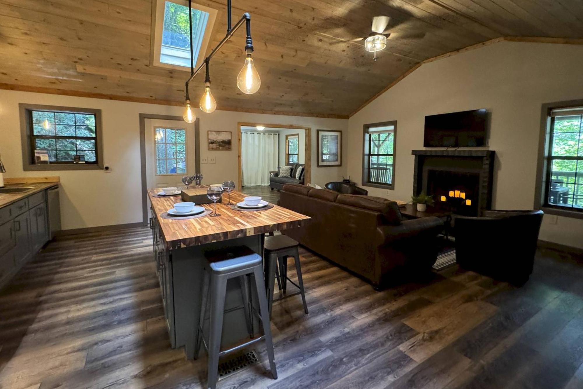 Waterfall Cabin McCookville 外观 照片